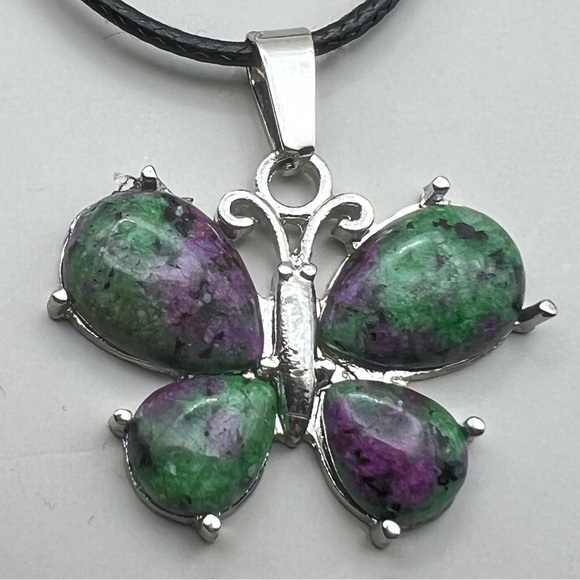 New Ruby Zoisite Stone Butterfly Pendant Necklace Silver Tone With Cord - Picture 4 of 4